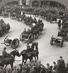 Herdenking van het einde van de oorlog, de Anzacs wonen de parade van de keizerlijke troepen in Londen bij